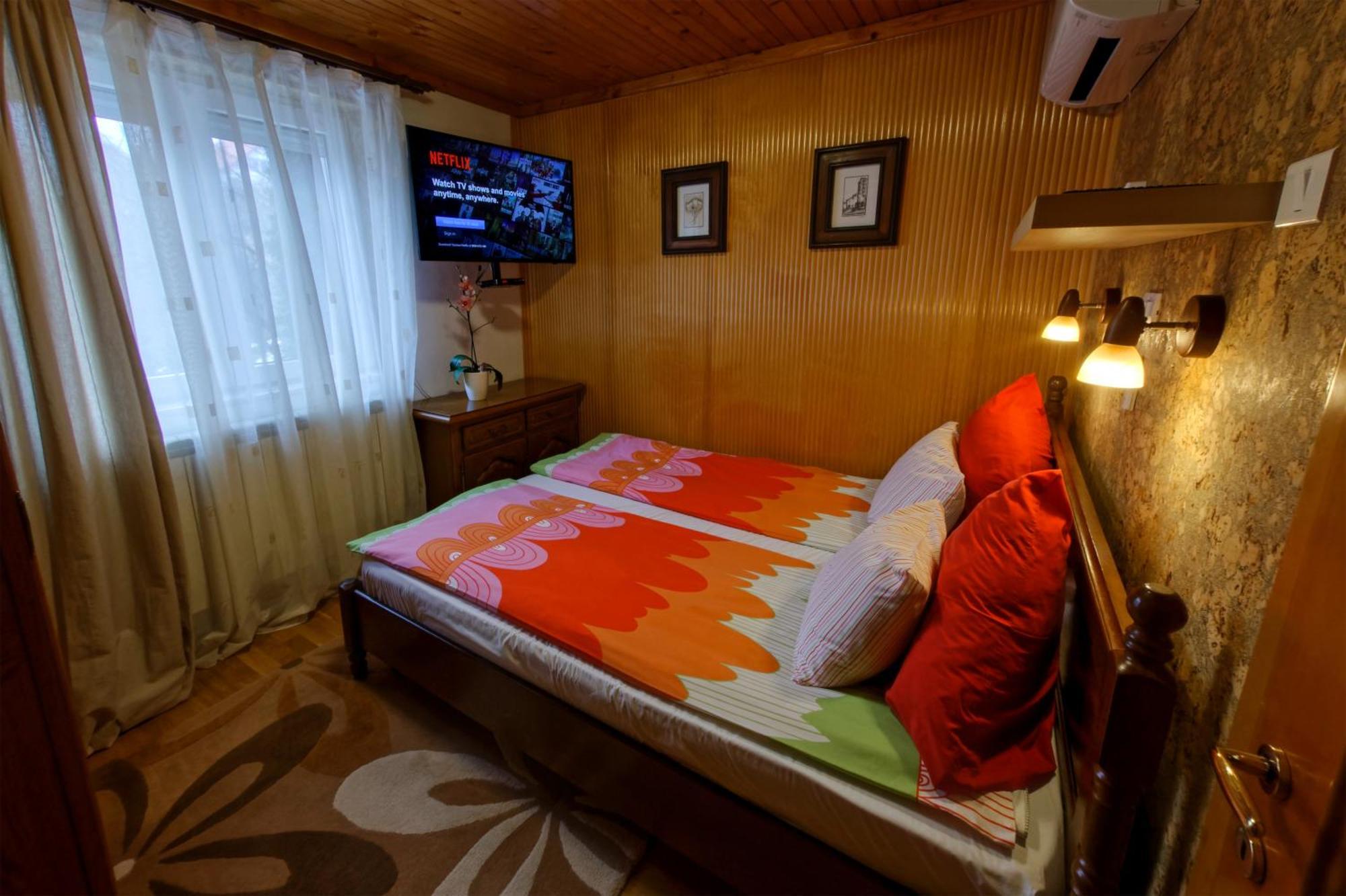 Club-Austria Residence (Adults Only) Busteni Exterior photo