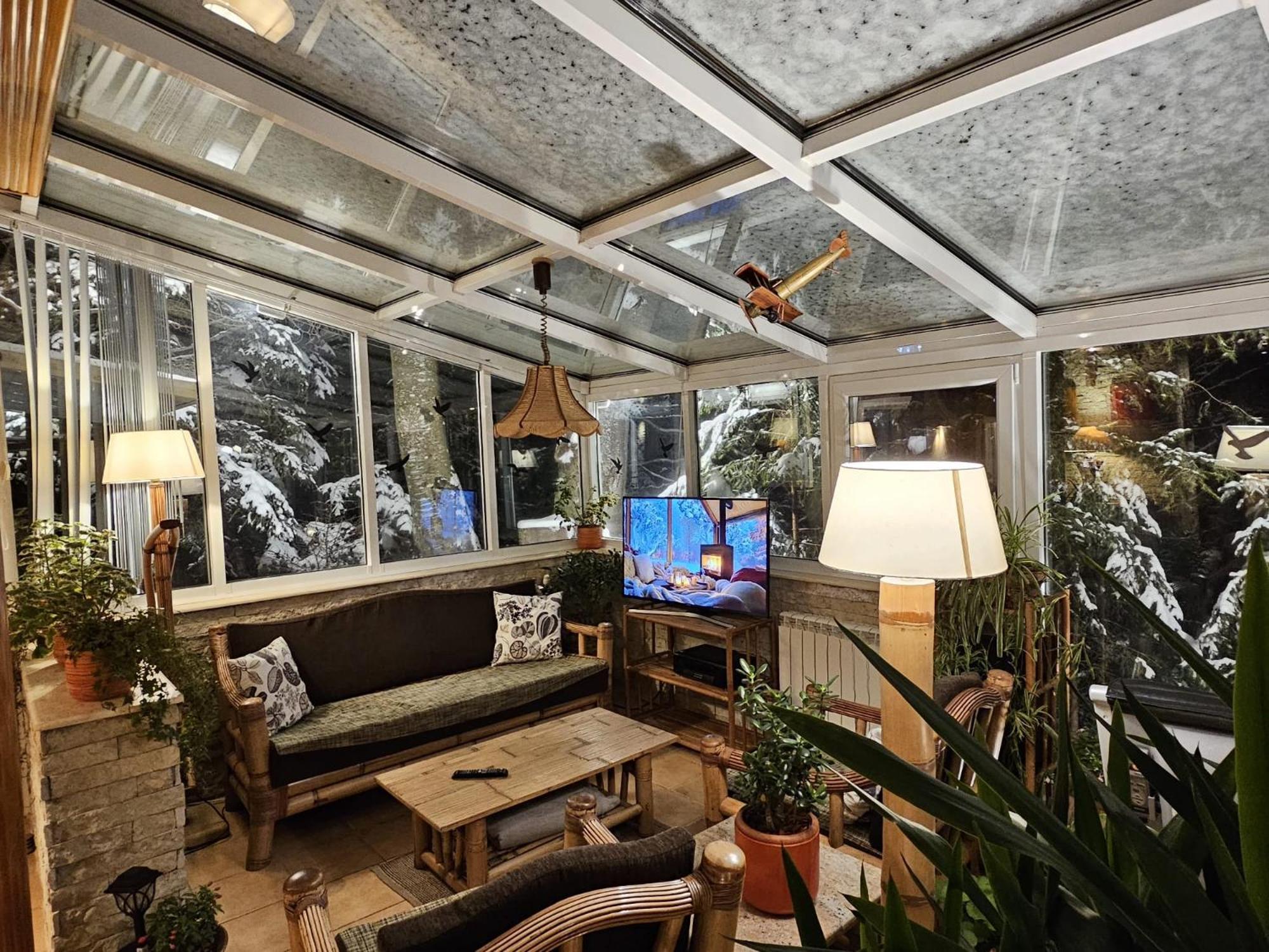 Club-Austria Residence (Adults Only) Busteni Exterior photo